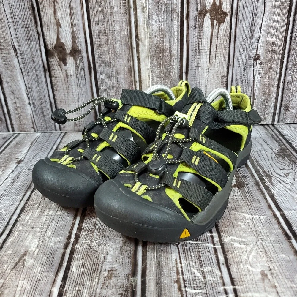 Keen Youth Newport H2 Waterproof Sandals Black Green Hiking Outdoor Trail Size 5